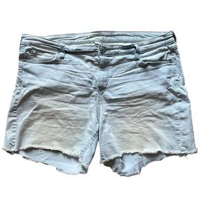 Boutique Denim Shorts Midi Plus Size 20 W Light Blue Wash Sand Blasted Raw Hem